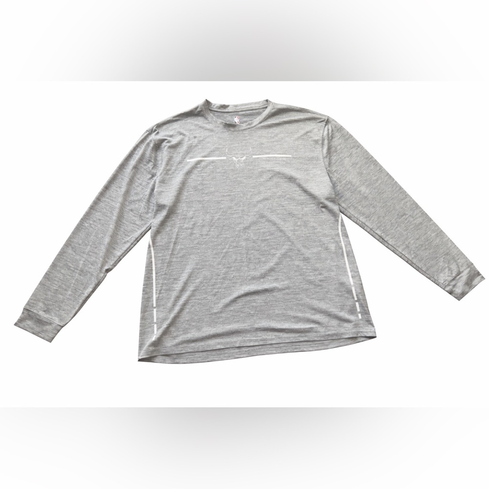 NBA Chicago Bulls T-Shirt Mens Size XXL Gray White Logo Long Sleeve Tee
